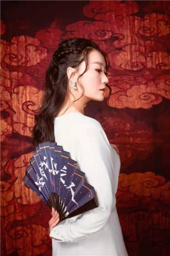 请谭晶唱推广曲引半个娱乐圈转发,逆水寒成最佳躺赢甲方