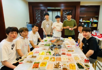 极度愤怒的卡比兽告诉你韭菜盒子的上流吃法!